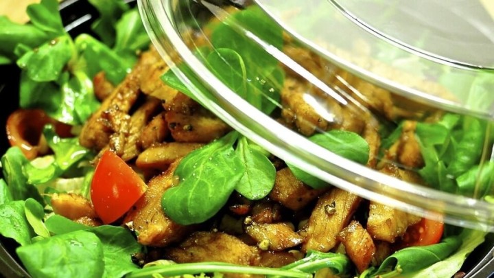 [BAKINA KUHINJA] Da se ne baci: Ukusna i zdrava salata od ostataka hrane