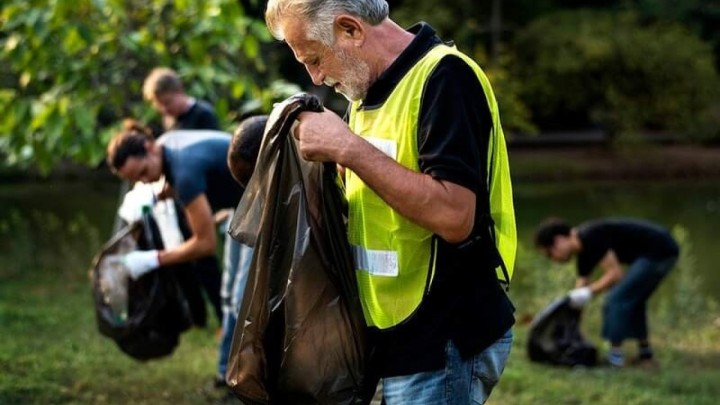 Volonter penzioner: Crveni križ osmislio genijalni projekt za umirovljenike!