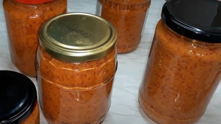 [BAKINA KUHINJA] Po ovom receptu naše bake ajvar prave već desetljećima
