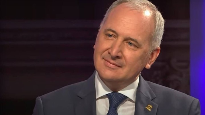 Gradonačelnik Opara tjera ljude u penziju, nudi im i vrlo izdašne otpremnine!