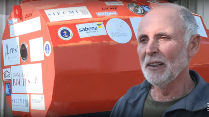 Umirovljenik u bačvi već 100 dana putuje Atlantskim oceanom, jači je od prirode!