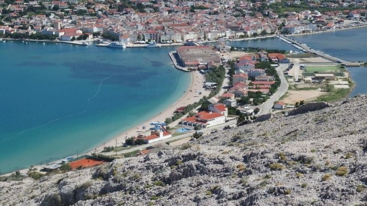 Mirovinsko prodaje nekretnine: Radnicima popust na stanove, ali i na - ljetovanje