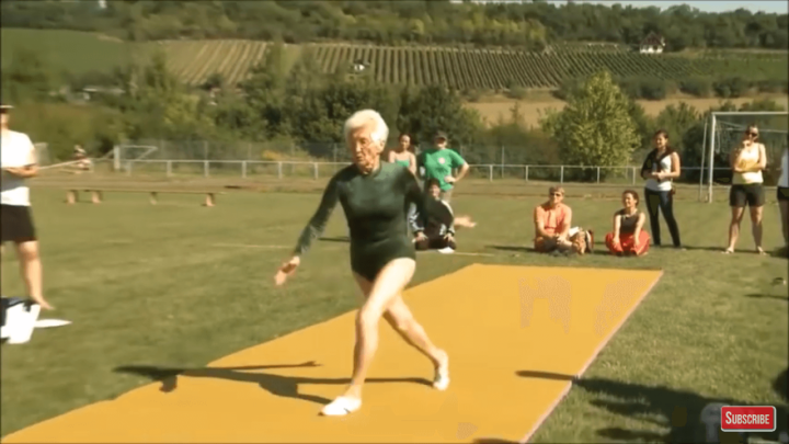 Najstarija gimnastičarka svijeta ponosna je na svoje mjesto u Guinessovoj knjizi rekorda