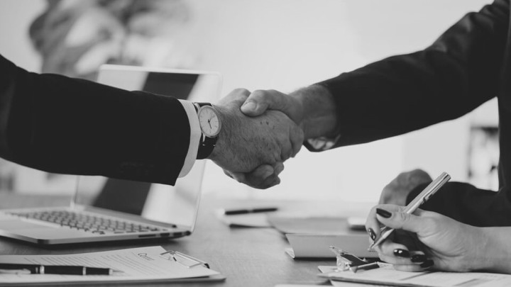 Odgovaramo: Što je posmrtni, a što dosmrtni ugovor?