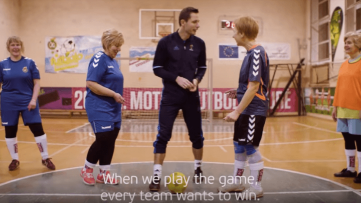 Ove umirovljenice znaju što je offside, osnovale su nogometni klub u kojem igraju samo bake