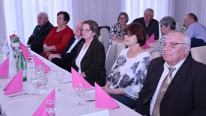 Umirovljenici proslavili 50. i 60. godišnjicu braka: Dodijeljena su im priznanja