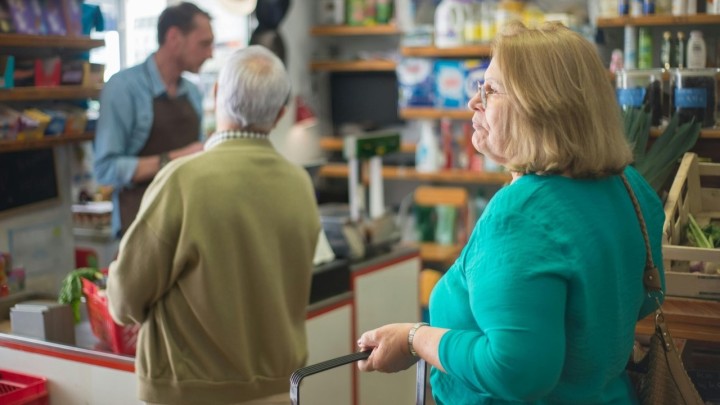 Stručnjaci složni: Zamrzavanje cijena nema smisla, osim za umirovljenike