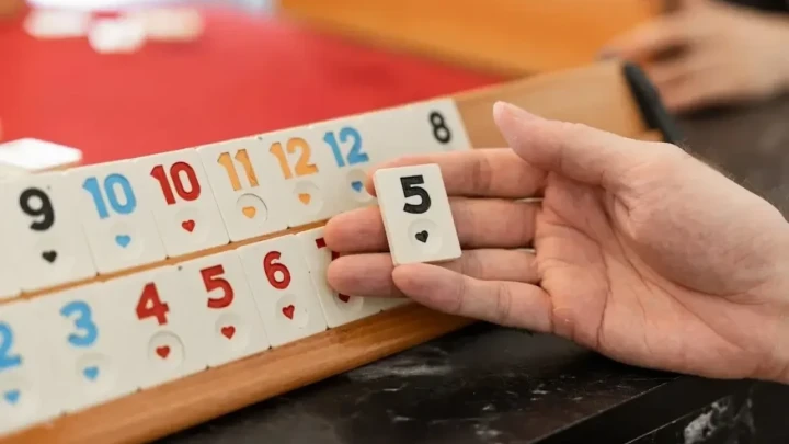 Britanska studija tvrdi: Igranje društvenih igara može pomoći starijim osobama da očuvaju pamćenje