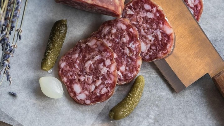 Povlači se Samoborska salama iz prodaje i to zbog opasne bakterije