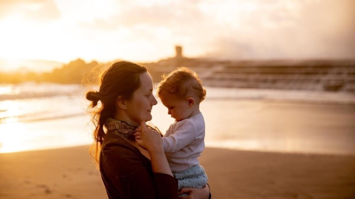 Susjedi predlažu da majke s četvero i više djece dobiju primanja, ali i prava na mirovinu