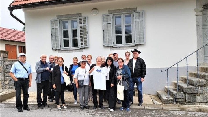 Policija educira umirovljenike o prijevarama preko maila, poruka i poziva