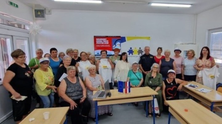 Prijevare na internetu i kućnom pragu: Policija umirovljenicima predstavila kampanju 'Web heroj'