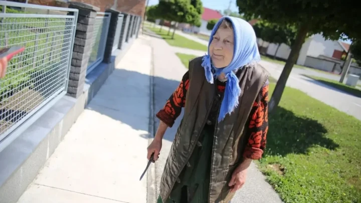 Umirovljenica Marija ima metal u srcu: 'Ne smijem gledati televiziju, ali mi susjedi kažu što se događa'