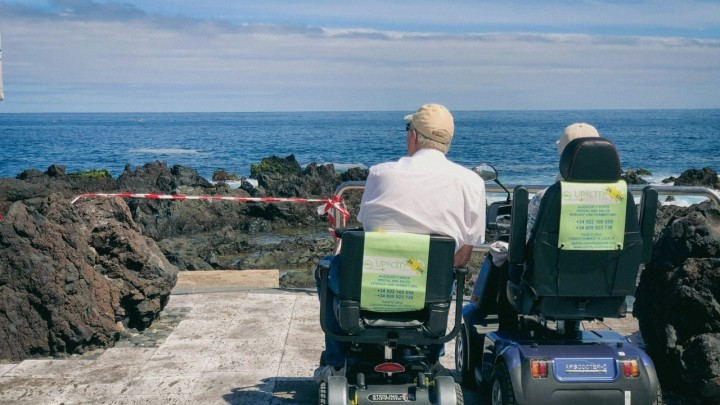 Naša Vlada bi se mogla ugledati na ovu: Umirovljenicima koji žive u zemlji sufinanciraju se izleti