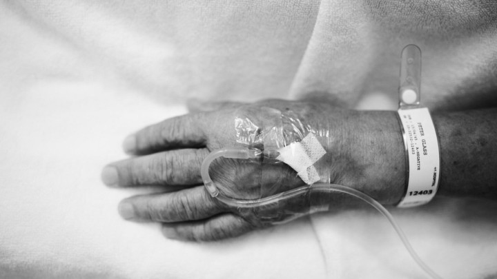 Jedna zemlja pokrenula legalizaciju eutanazije: Do ovoga je došlo zbog tužbe pacijentice