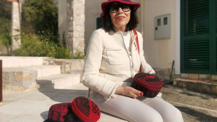 Liposava jedina ručno radi šibenske kape: 'Vez ide i na košulje i šešire, a spajam ga i s čipkom'
