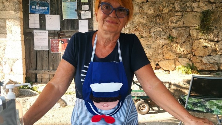 Umirovljenica Helena za retro triciklom prodaje domaći sladoled: 'Bitan je novac, ali i druženje'