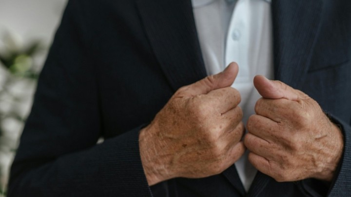 Staračke pjege na koži: Kako izgledaju, zašto nastaju i tko im je skloniji