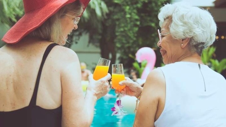 Stručnjakinja upozorila: Stariji od 50 godina trebali bi smanjiti konzumaciju ovih pića