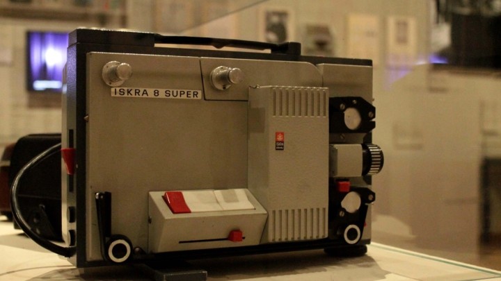 Iz vremena revolucije i revolucionarnih izuma: Iskra Super 8 za projekciju kućnih filmova