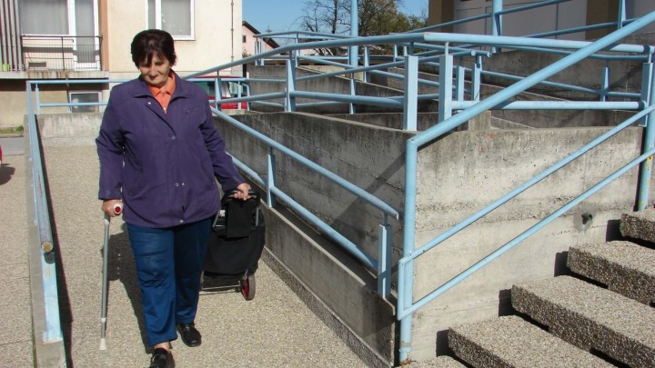 Imaju mirovine, ali svaki dan u pučkoj kuhinji čekaju ručak