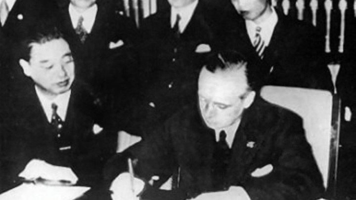 [25.11.] Potpisan Antikominternski pakt