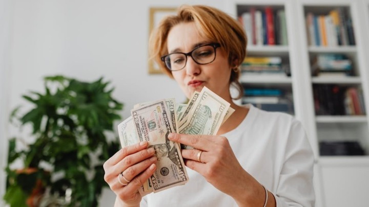 Rast mirovina kasni za rastom plaća: Realna vrijednost primanja umirovljenika u padu