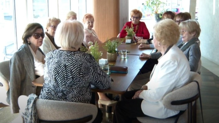 Osječanke se svake subote prisjećaju mladosti: 'To su bila predivna druženja i plesnjaci'