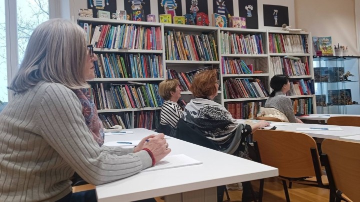 Umirovljenici besplatno uče engleski: Bura ih nije spriječila da dođu na predavanje