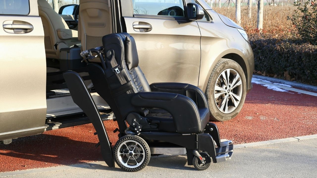 Besplatan prijevoz i dostava: Stariji mogu do liječnika, u trgovinu, ali i rodbini na kavu