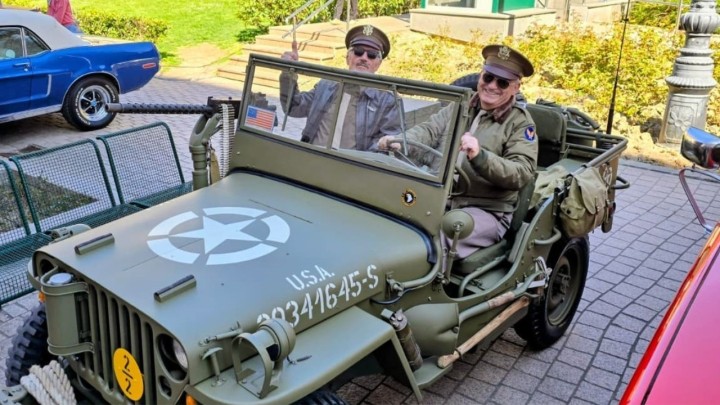 Foto dana: Oldtimeri vratili centar Zagreba u prošlost