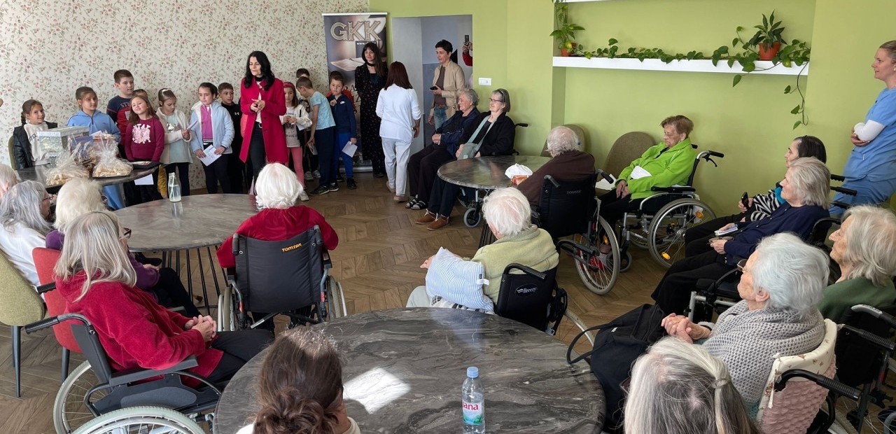 Dječja pisma razveselila su starije u domu: 'Nemojte misliti da smo vas zaboravili'