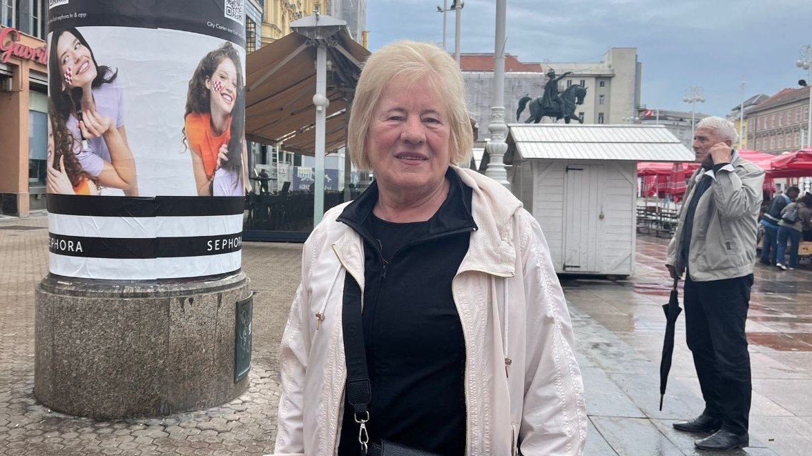 Umirovljenica Zorica (83): 'Sada smo mi jednake, unuka uči baku'