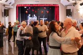 Posljednja prilika za ples: Večer u ritmu valcera, dvokoraka, polke i cha-cha-cha