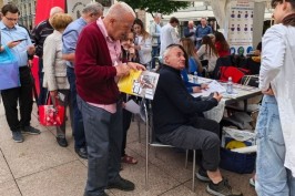 Na mjerenje šećera čekalo se u redovima: 'Stariji imaju najbolje rezultate jer slušaju'