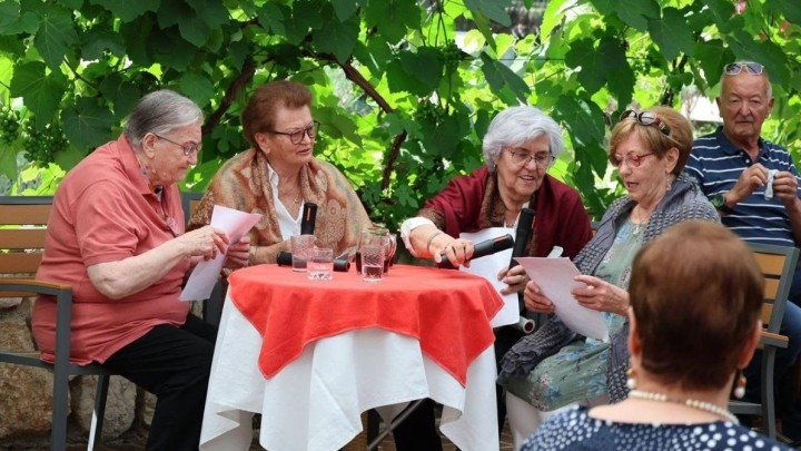 Foto dana: Dom za starije 'proslavio' rođendan uz pjesmu, briškulu i recitacije