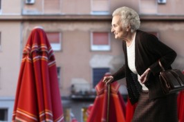 Drska krađa na Dolcu: Umirovljenici (92) ukrale novčanik u liftu