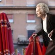 Drska krađa na Dolcu: Umirovljenici (92) ukrale novčanik u liftu
