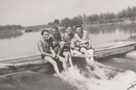 Foto dana: Pogledajte kako je izgledalo kupanje na Dravi u 40-ima i 50-ima