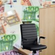HZMO kupuje uredski namještaj: Trebaju im ormari, ali i stalci za odmaranje nogu