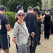 Foto dana: Starija turistica stala u red za upad u kultni berlinski klub