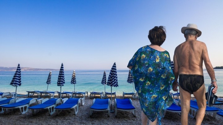 Umirovljenici otjerani s plaže jer nisu htjeli platiti ležaljke: 'Znamo naša prava'