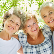 Žene nose tajnu dugovječnosti: Znanstvena istraživanja vide jajnike kao ključ starenja