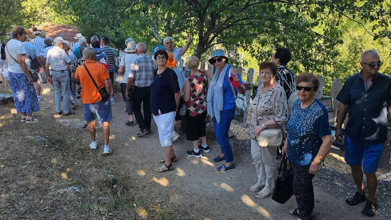 Aktivni umirovljenici ljeto iskoristili za putovanja: Ni vrućine ih nisu zaustavile