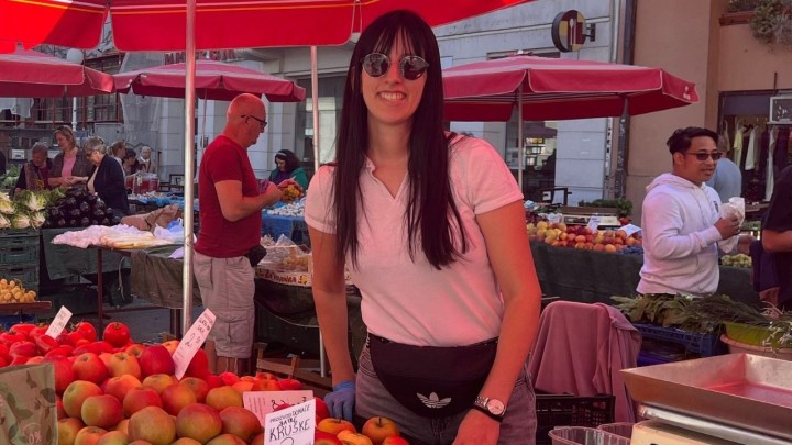 'Brza' štrudla od jabuka: Prodavačica Petrana radi je od svojih domaćih sorti