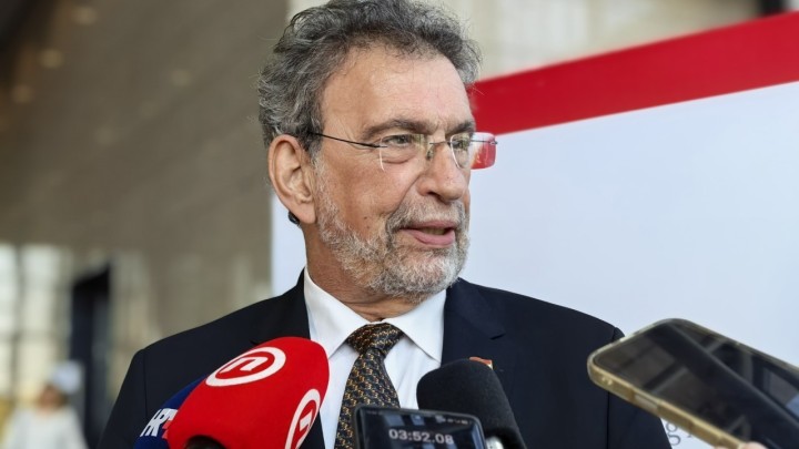 Fuchs progovorio o novom eseju, kaže da nije bilo pobuna kad se matura polagala s praznim papirom