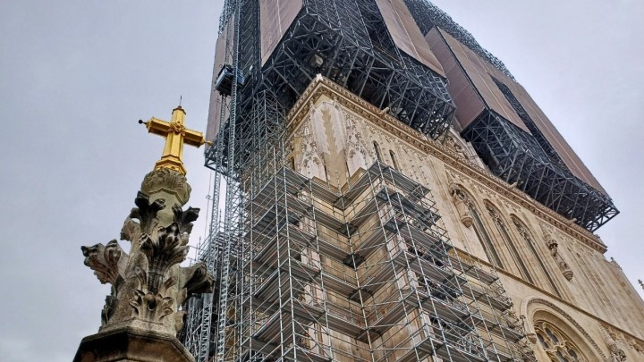 Bauštelska reportaža: Bili smo na vrhu Zagrebačke katedrale i prvi vidjeli nove oslike na svodu